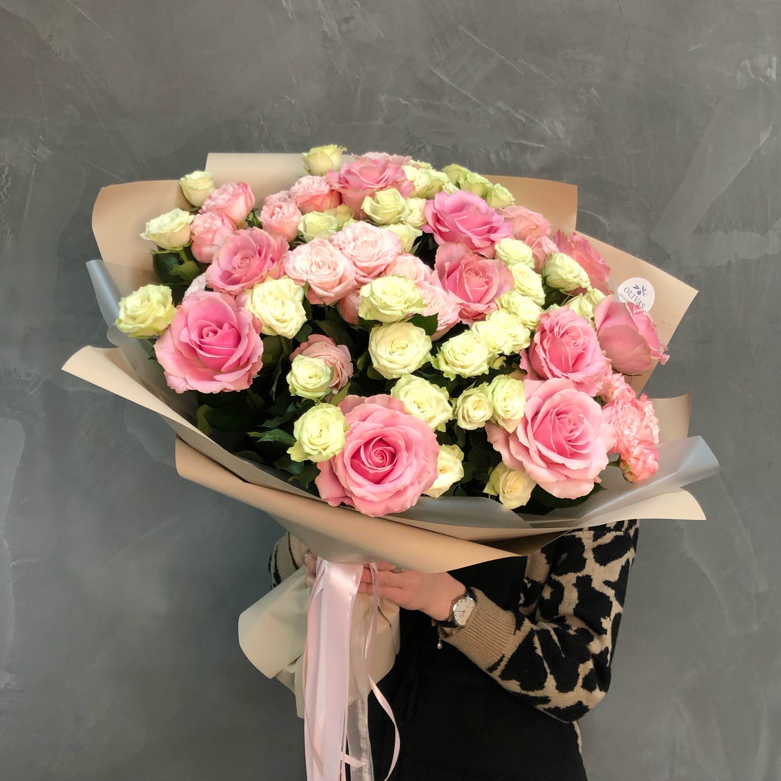 Роскошный букет роз разных сортов #169 - Доставка цветов Феодосия - Цветы  Olivas